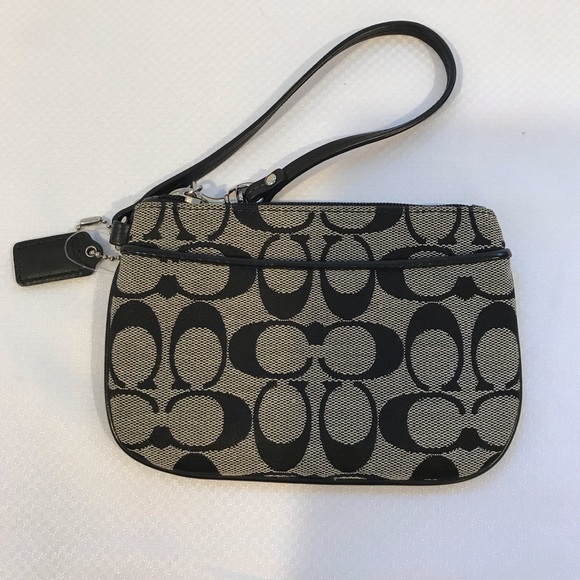 Coach Wristlet Black & Grey Silver Hardware Zipper Closure - Picture 3 of 7